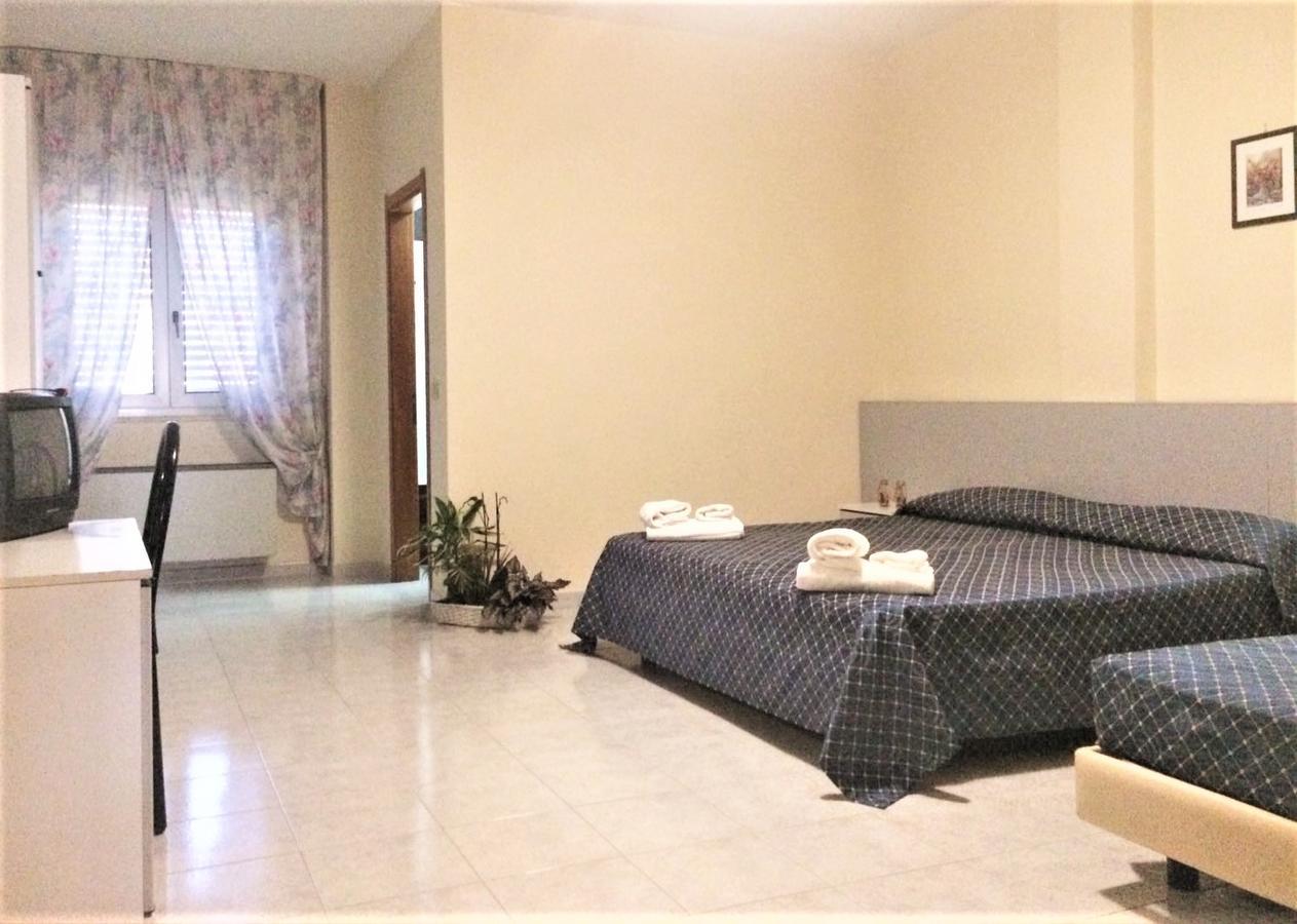 Hotel Diamante 费兰迪纳 外观 照片